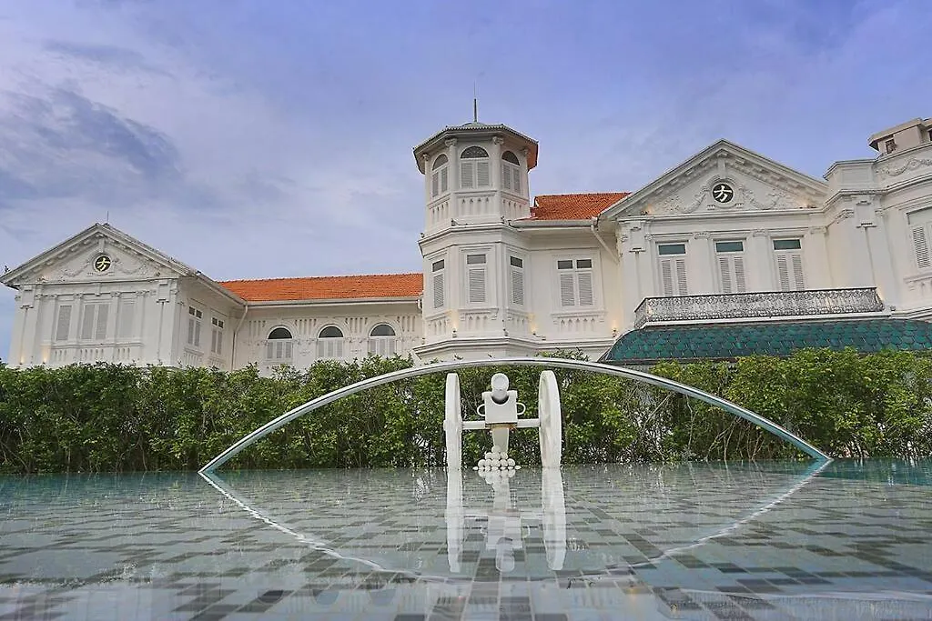 Seaview Sunrise 1Br At Tropicana 218 At Central Location & Food Hunt Friendly George Town