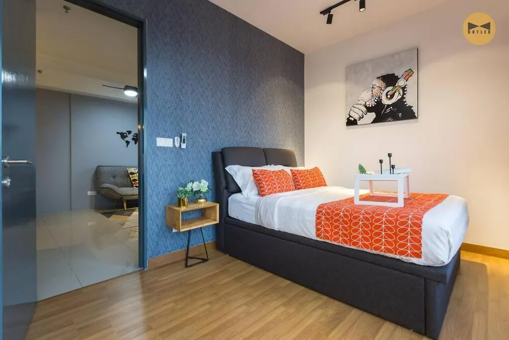 Seaview Sunrise 1Br At Tropicana 218 At Central Location & Food Hunt Friendly George Town