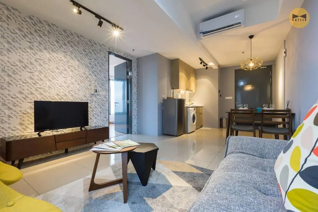 Seaview Sunrise 1Br At Tropicana 218 At Central Location & Food Hunt Friendly George Town Apartment